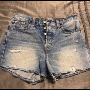 Levi shorts wedgie style NWOT